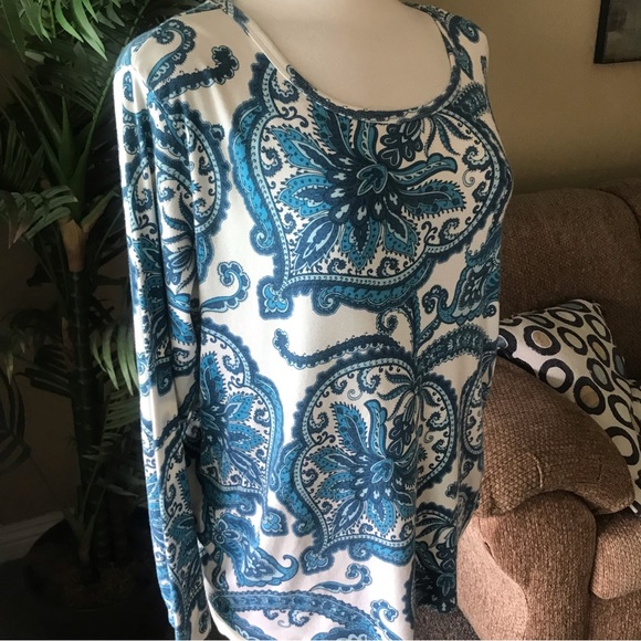 St John’s Bay plus size scoop neck long sleeve soft knit top - Picture 2 of 7